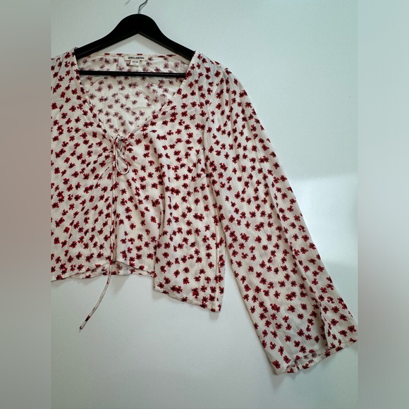 Billabong Lightweight Top Oversized Cream Red Flowers Print Long Sleeve Size S - Picture 5 of 11